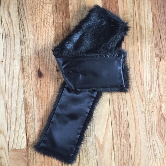 NEW UnReal Fur Collar Black - Picture 8 of 8